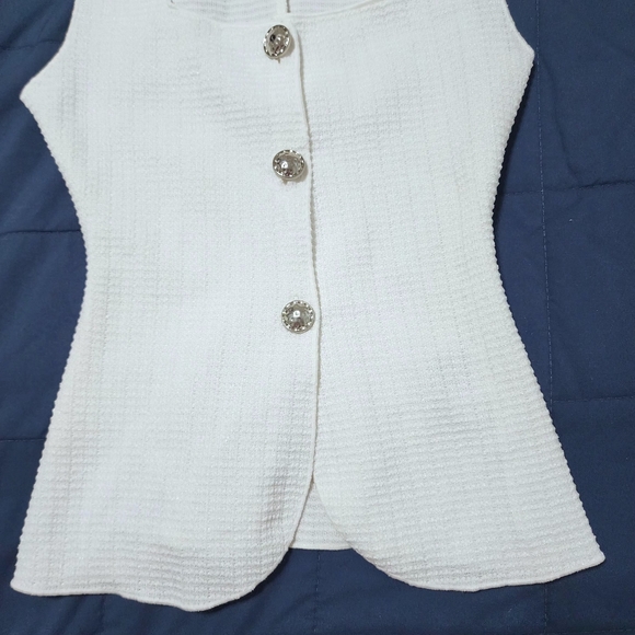 H&M White Textured Vest - Picture 3 of 6